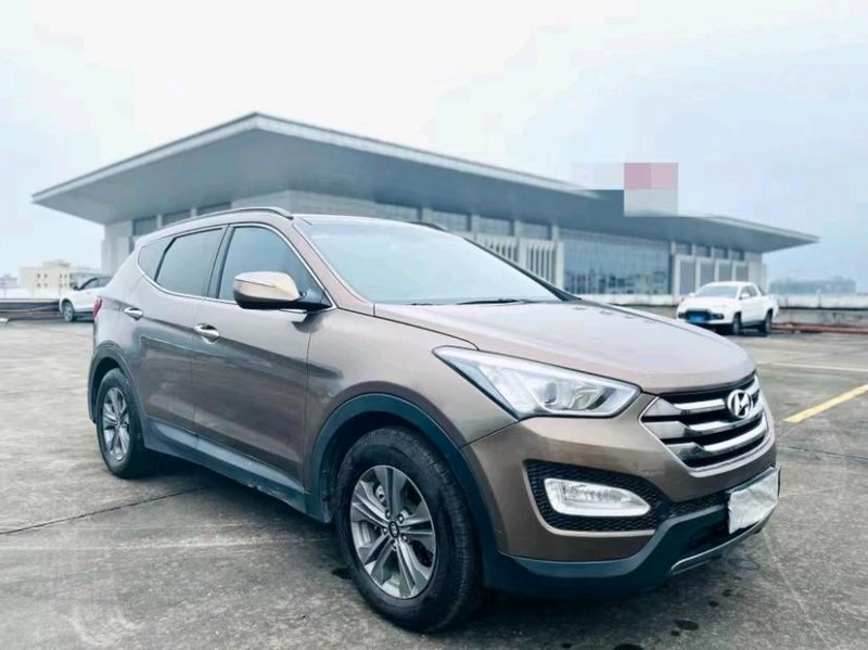 东莞15年现代全新胜达2