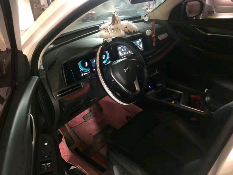東營20年長安汽車CS555