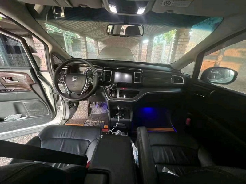 潍坊19年本田艾力绅3