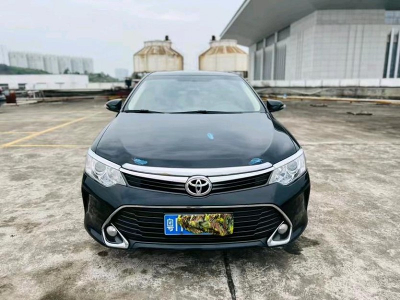 东莞17年丰田凯美瑞1