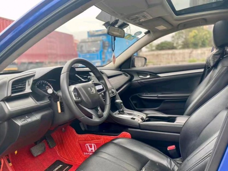 东莞17年本田思域4