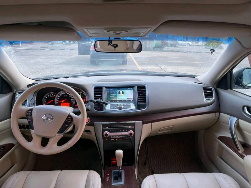 東莞10年日產天籟4