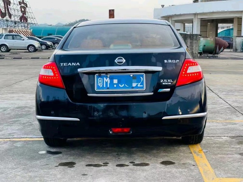 東莞10年日產天籟1