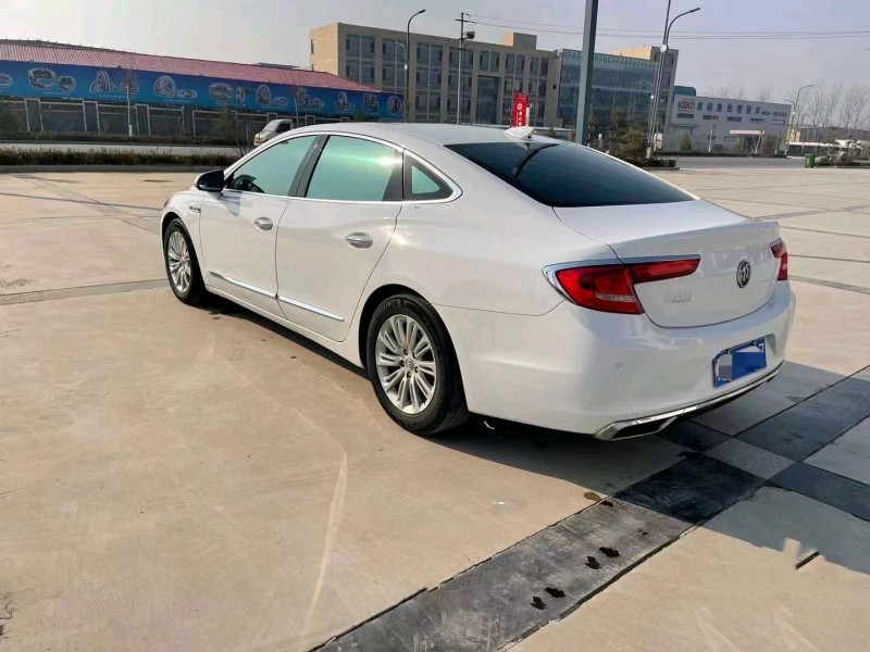 潍坊16年别克君越7