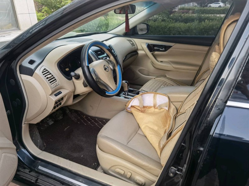 唐山14年日產天籟1