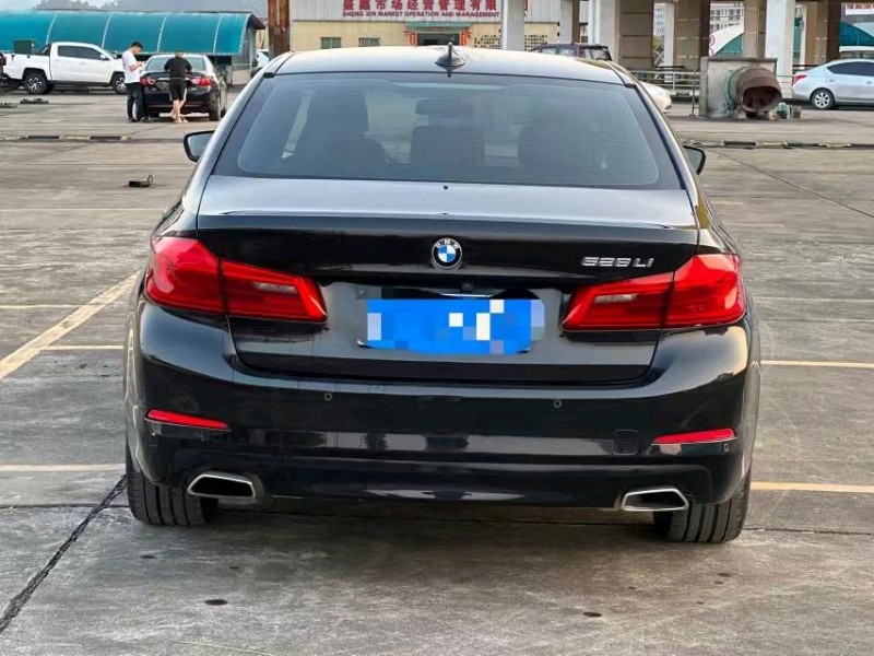 东莞18年宝马5系9