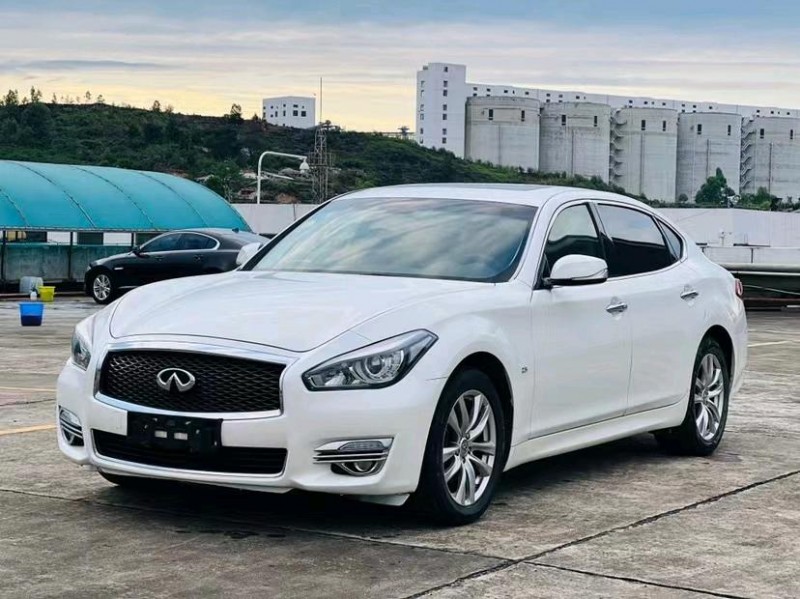 東莞18年英菲尼迪Q702