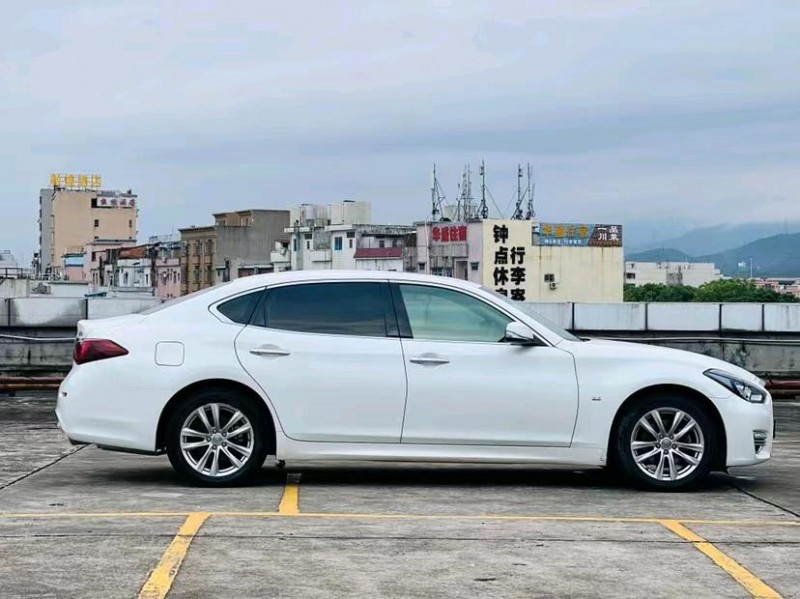 東莞18年英菲尼迪Q708