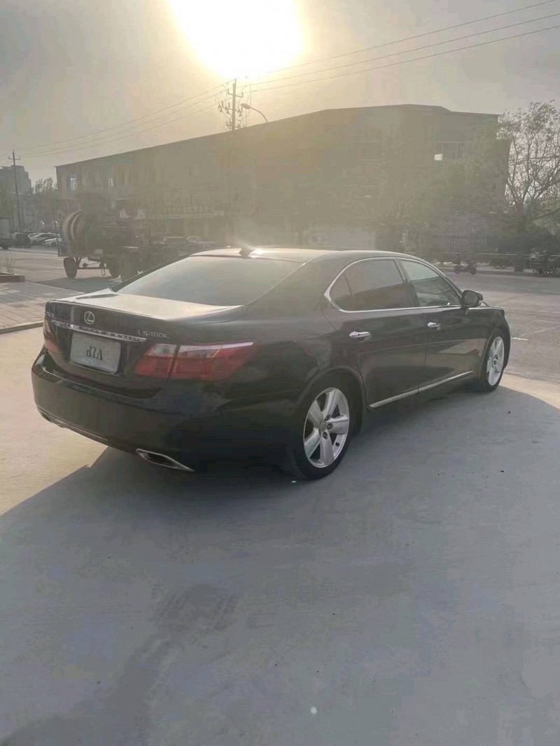 烟台12年雷克萨斯LS2