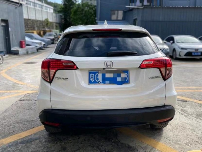 东莞15年本田缤智9