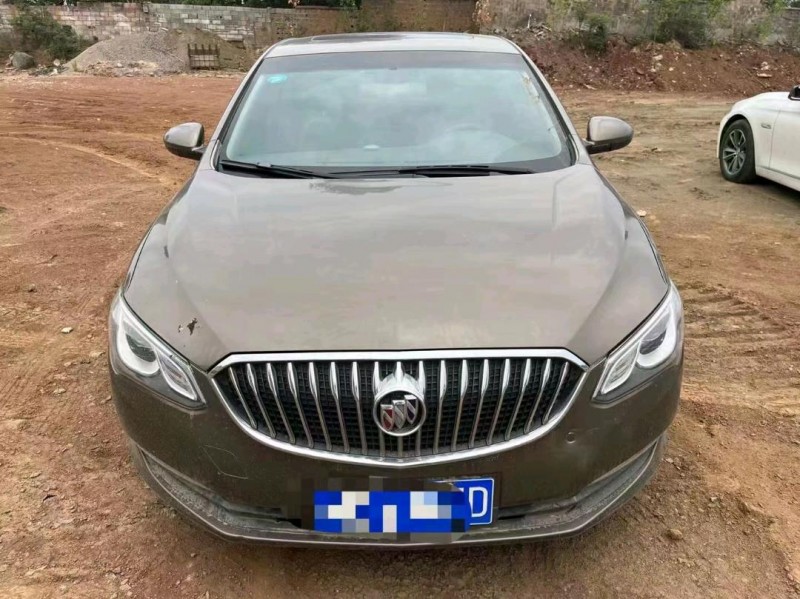 烟台16年别克英朗1