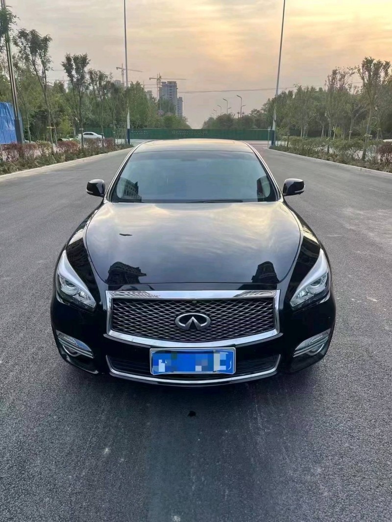 濰坊17年英菲尼迪Q701