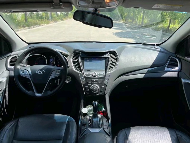 盐城16年现代全新胜达7