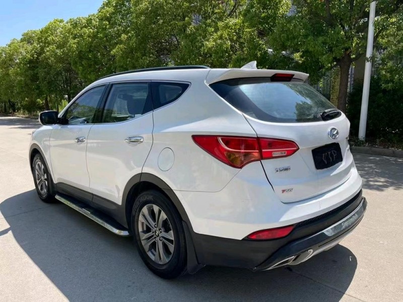 盐城16年现代全新胜达9