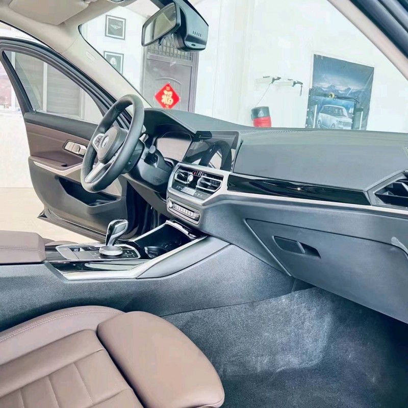 北京21年宝马3系6