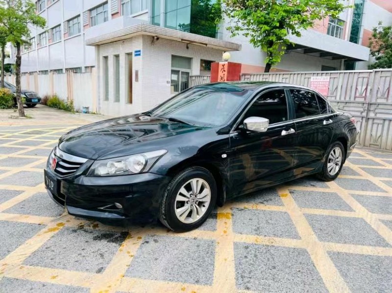 东莞11年本田雅阁5