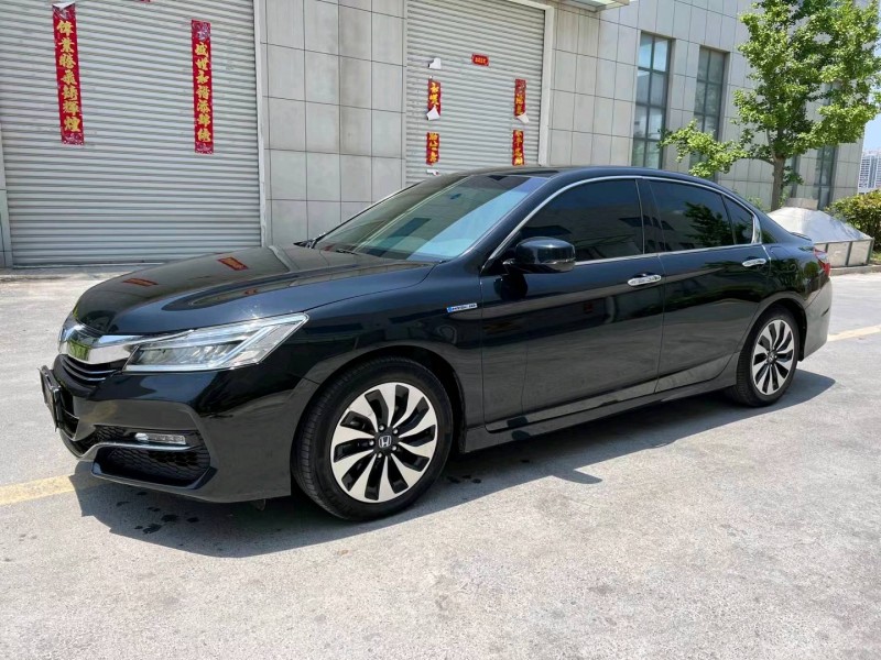 盐城17年本田雅阁2