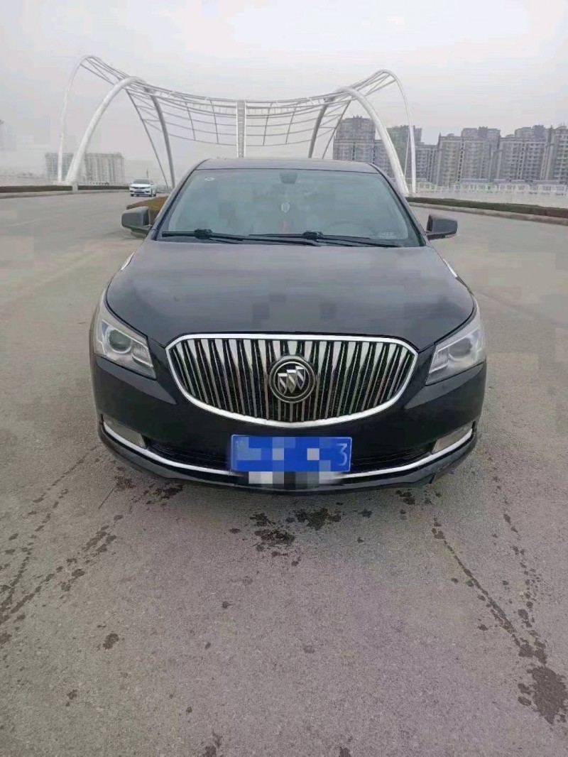 潍坊15年别克君越9