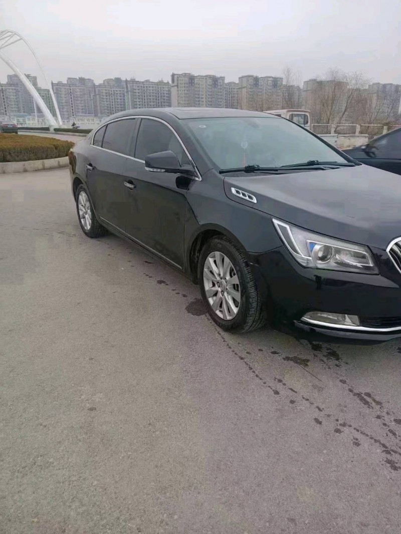 潍坊15年别克君越7