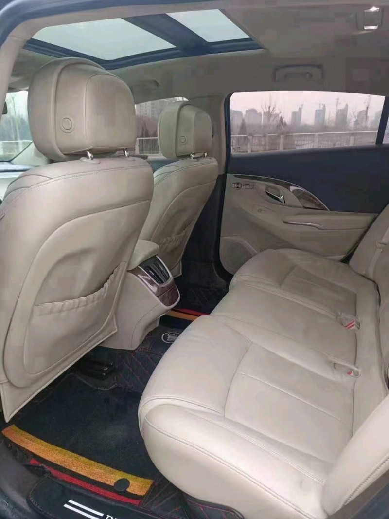 潍坊15年别克君越4