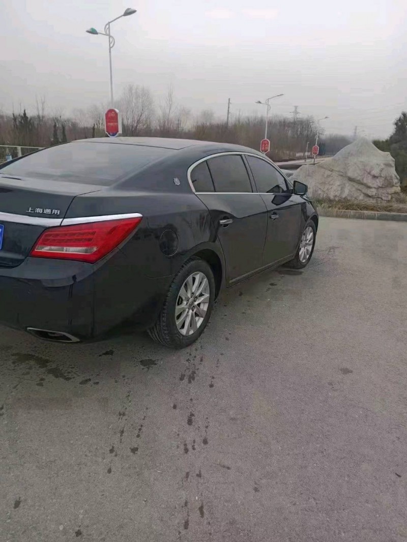 潍坊15年别克君越3