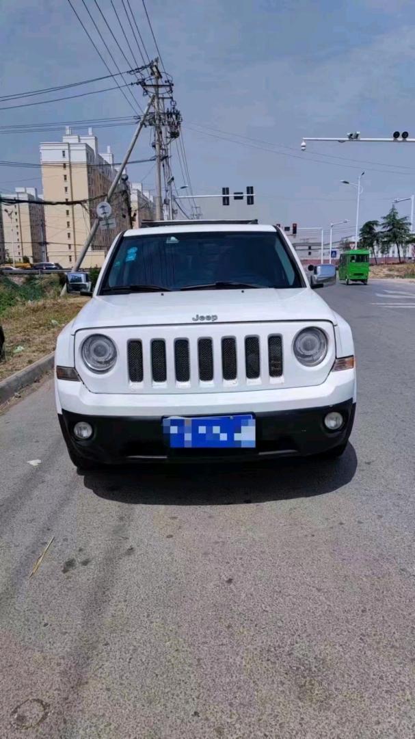 煙臺14年Jeep自由客1