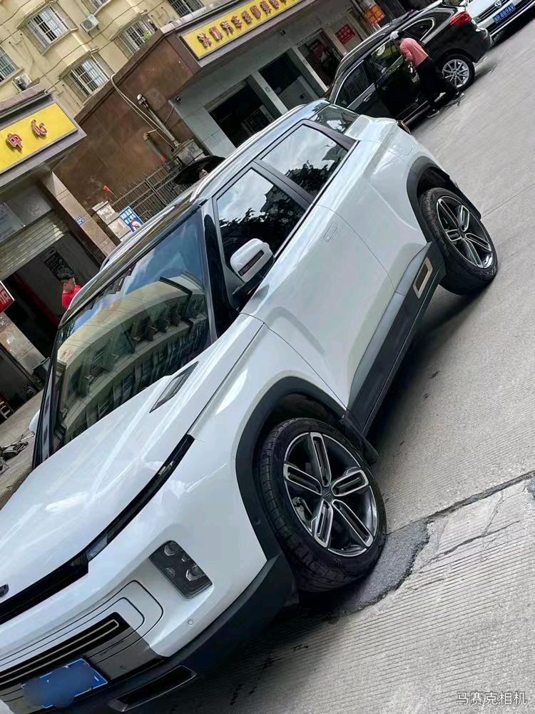 鄂州20年吉利icon5