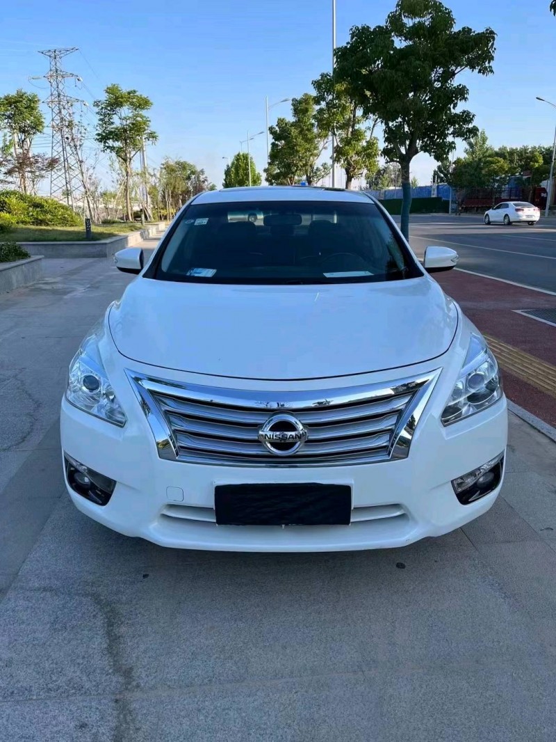 徐州15年日產天籟1
