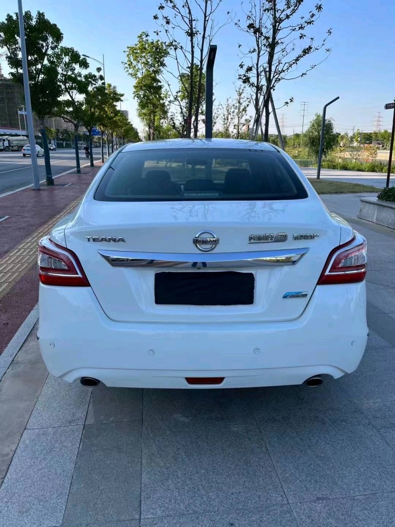 徐州15年日產天籟9