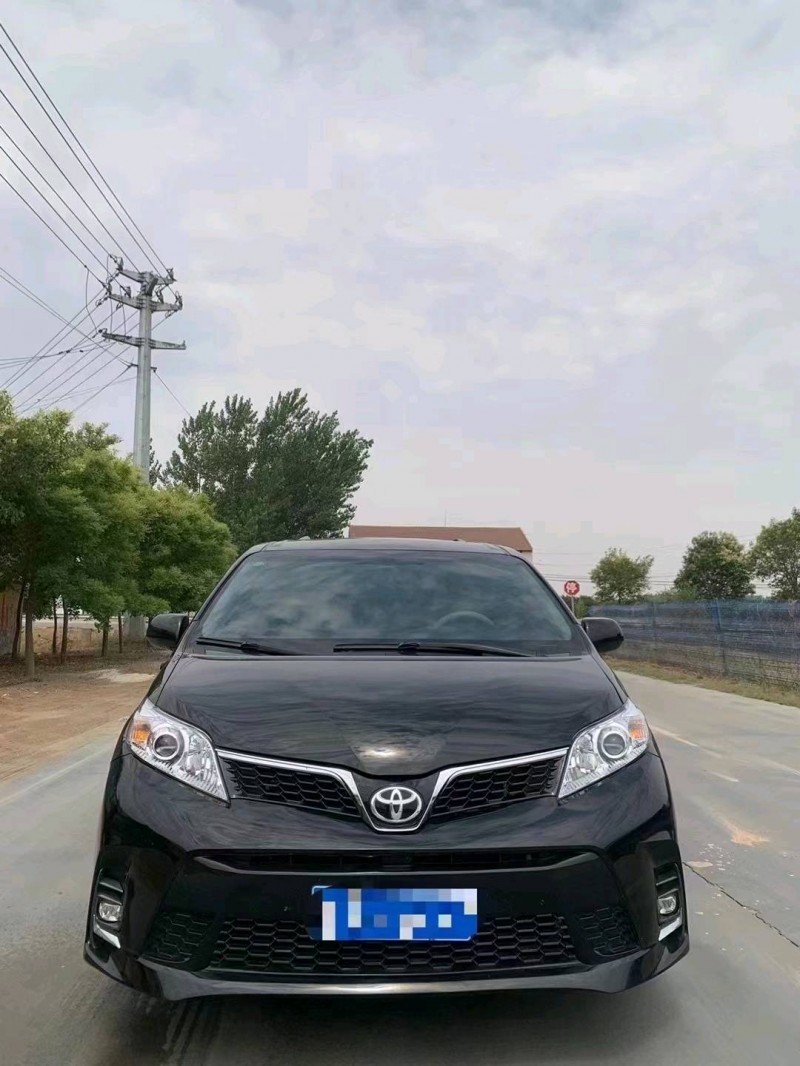 北京15年丰田塞纳1