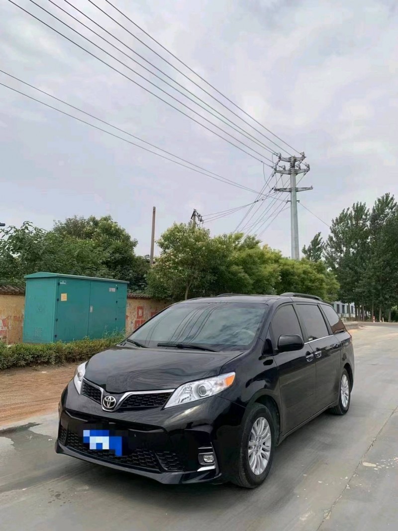 北京15年丰田塞纳2