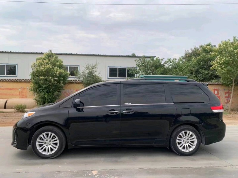 北京15年丰田塞纳5