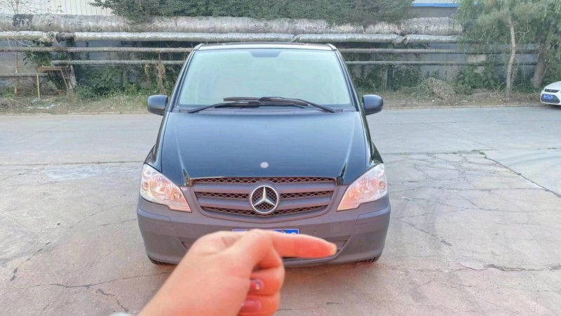 烟台13年奔驰威霆9