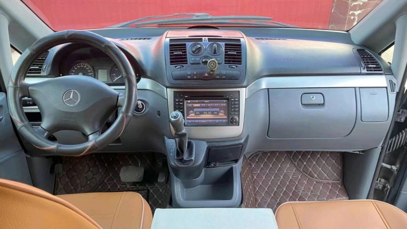 烟台13年奔驰威霆5