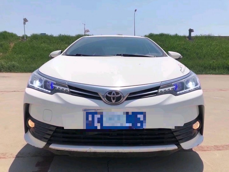 青岛17年丰田卡罗拉1
