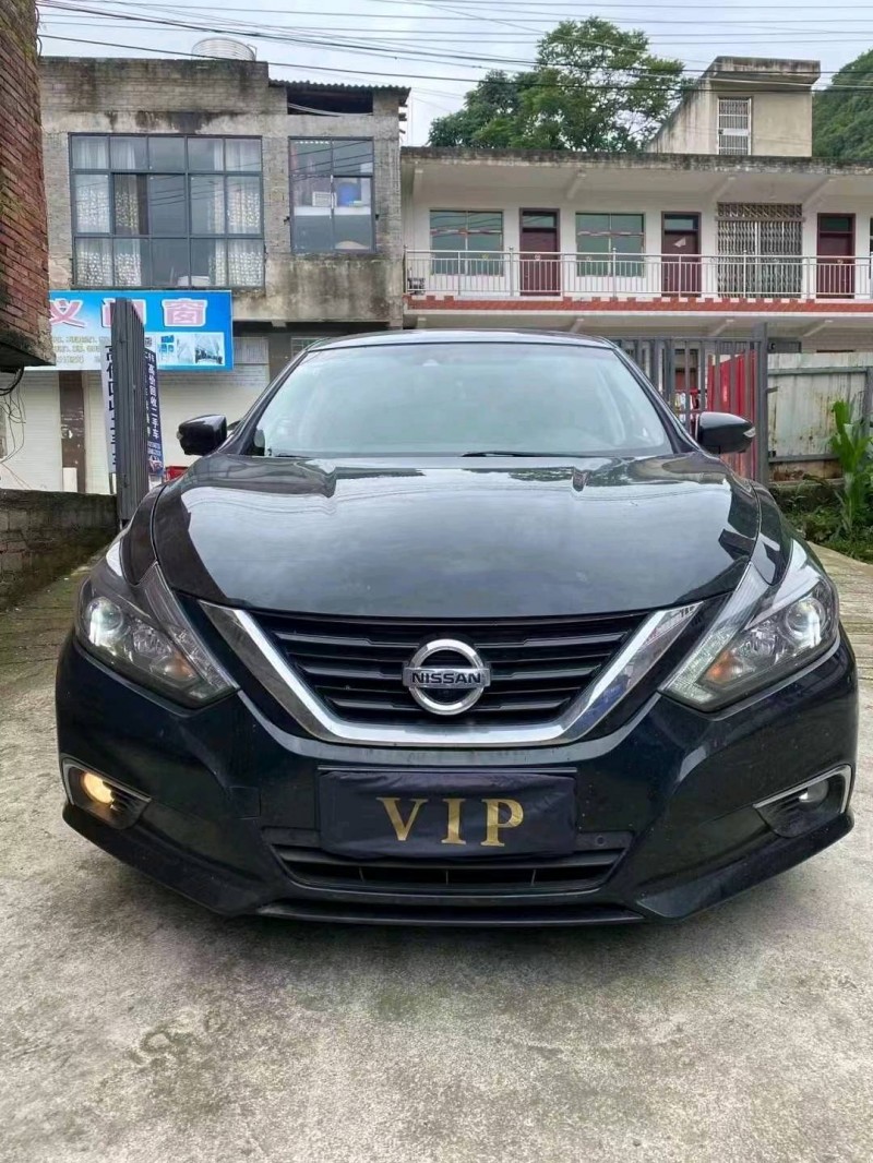 貴陽17年日產天籟1