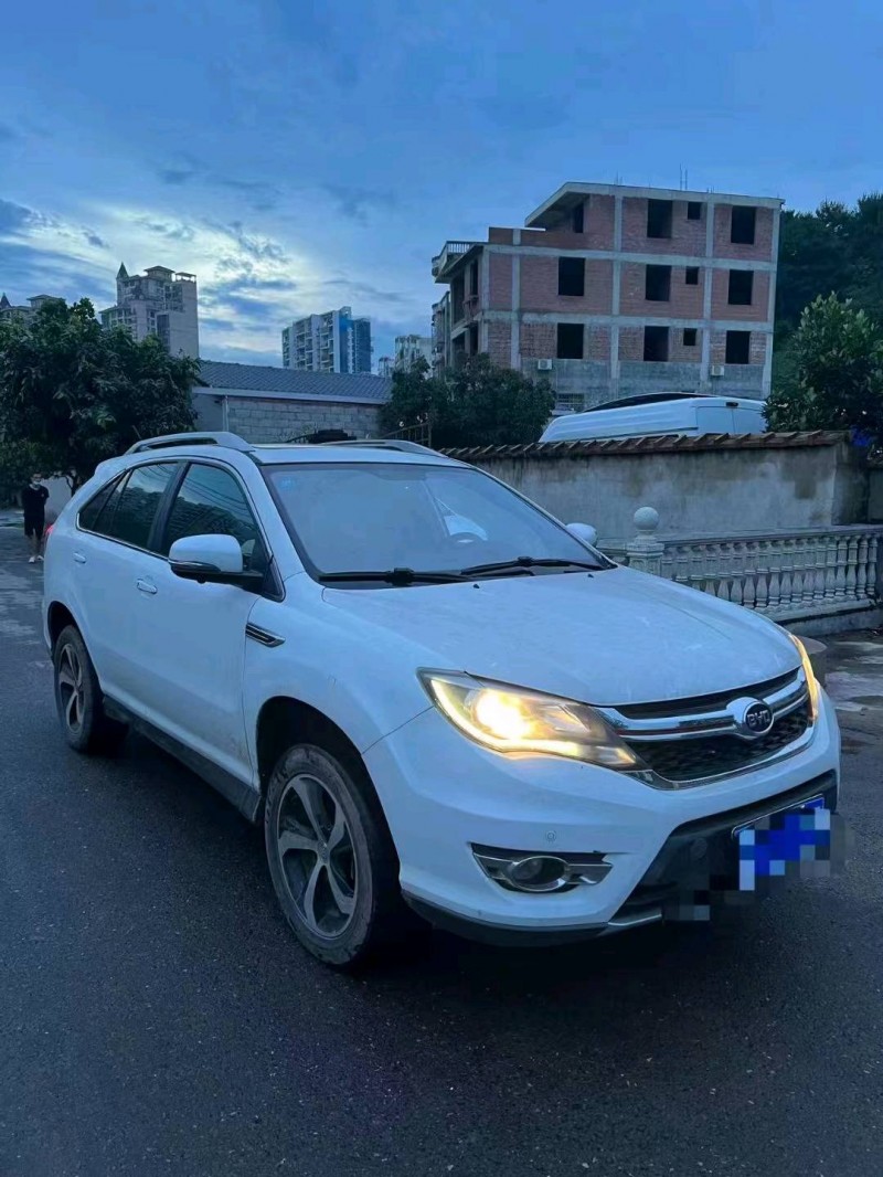 貴陽17年比亞迪S74