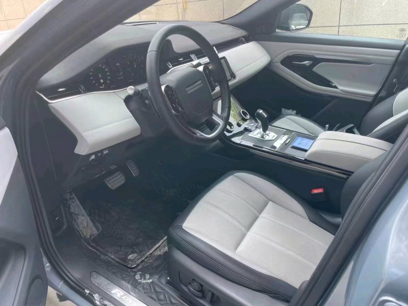 淮南21年路虎极光2