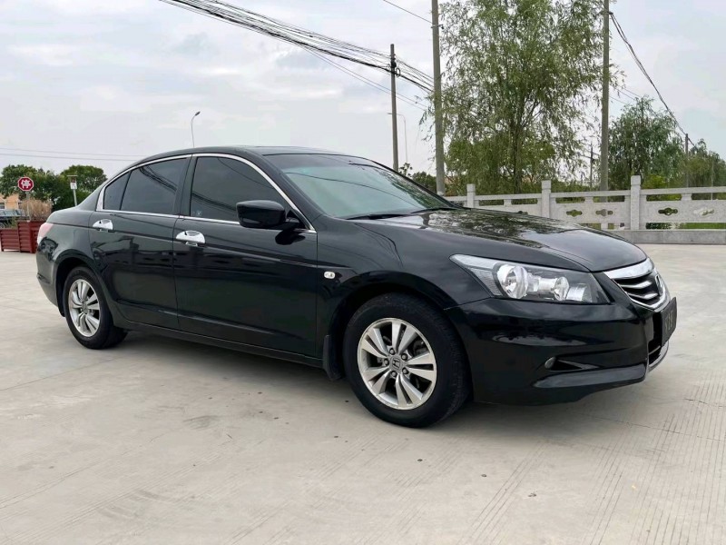 徐州11年本田雅阁3