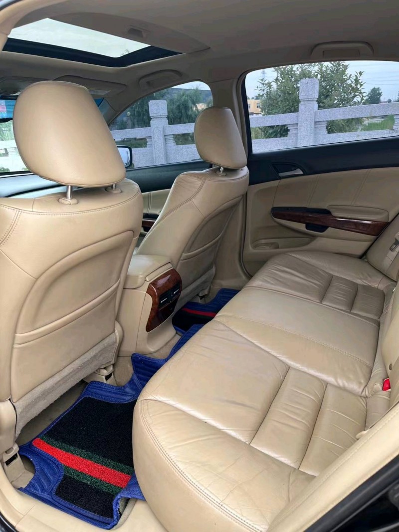 徐州11年本田雅阁4