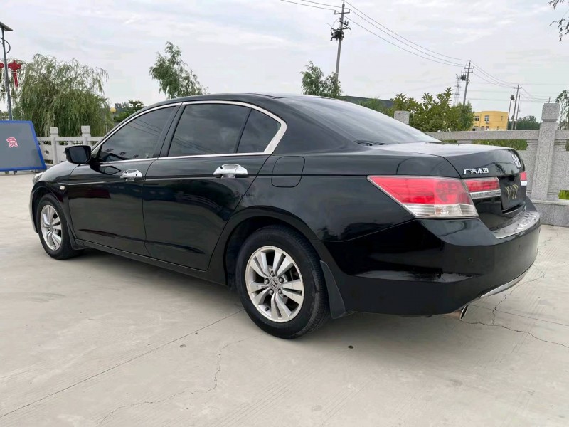 徐州11年本田雅阁8