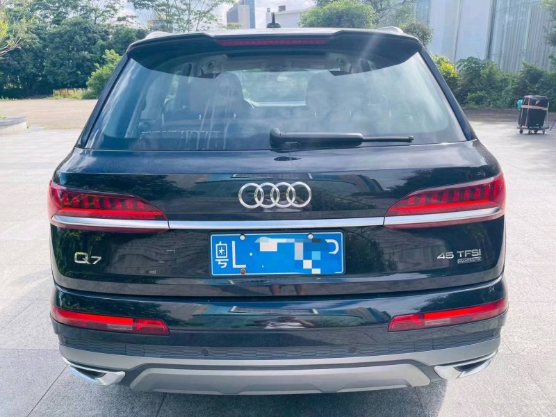 深圳21年奧迪Q78