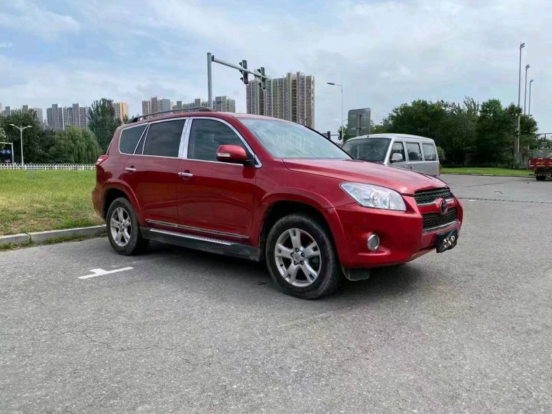 沈阳11年丰田RAV47