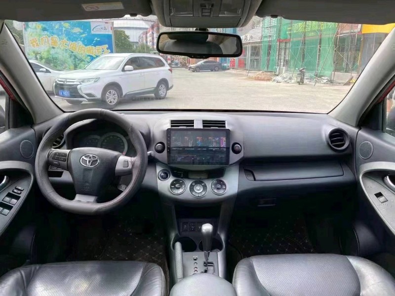沈阳11年丰田RAV41