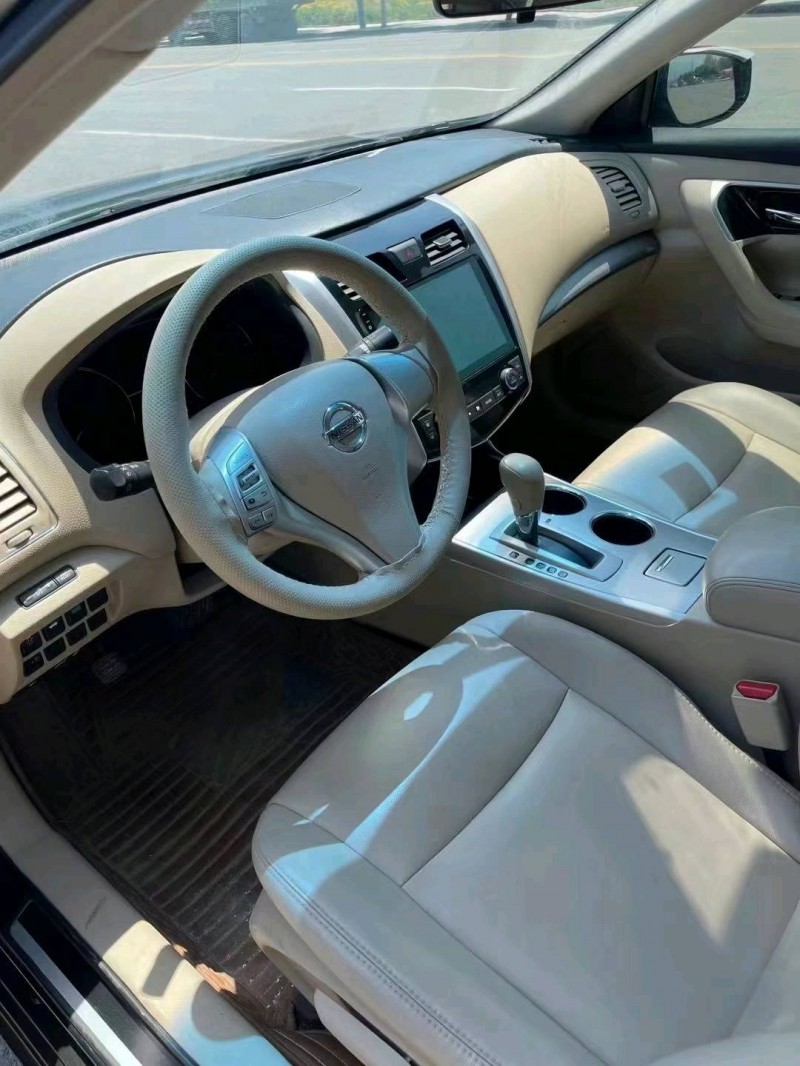 潍坊17年日产天籁6