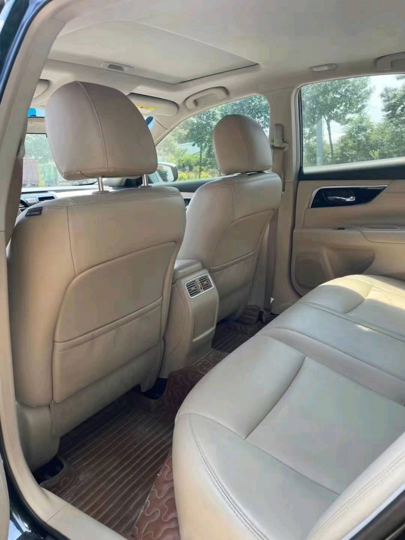 潍坊17年日产天籁5