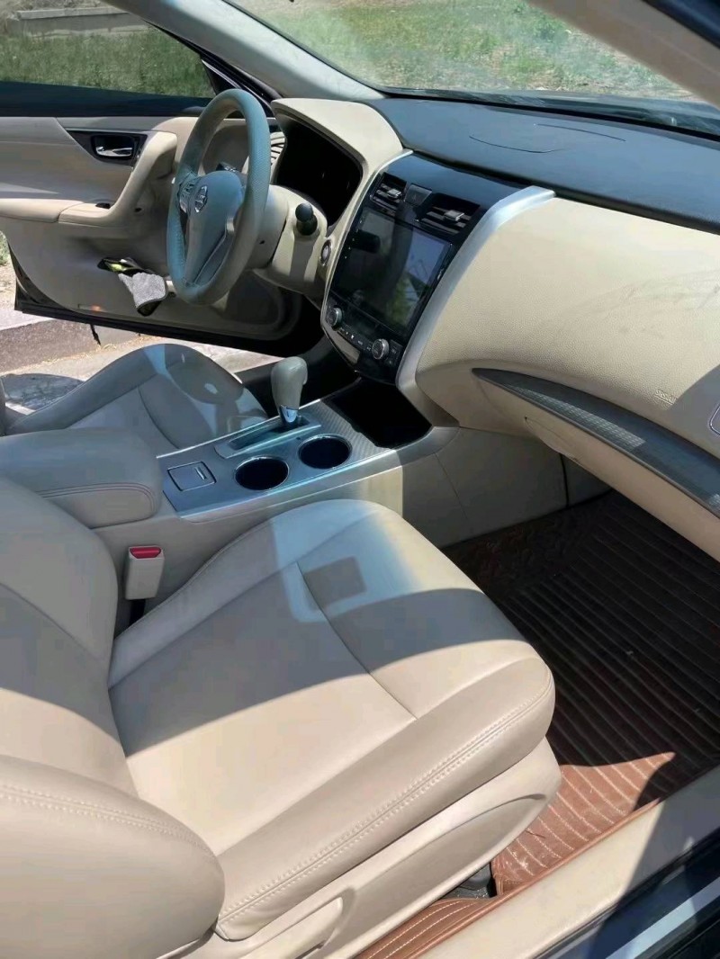 潍坊17年日产天籁4