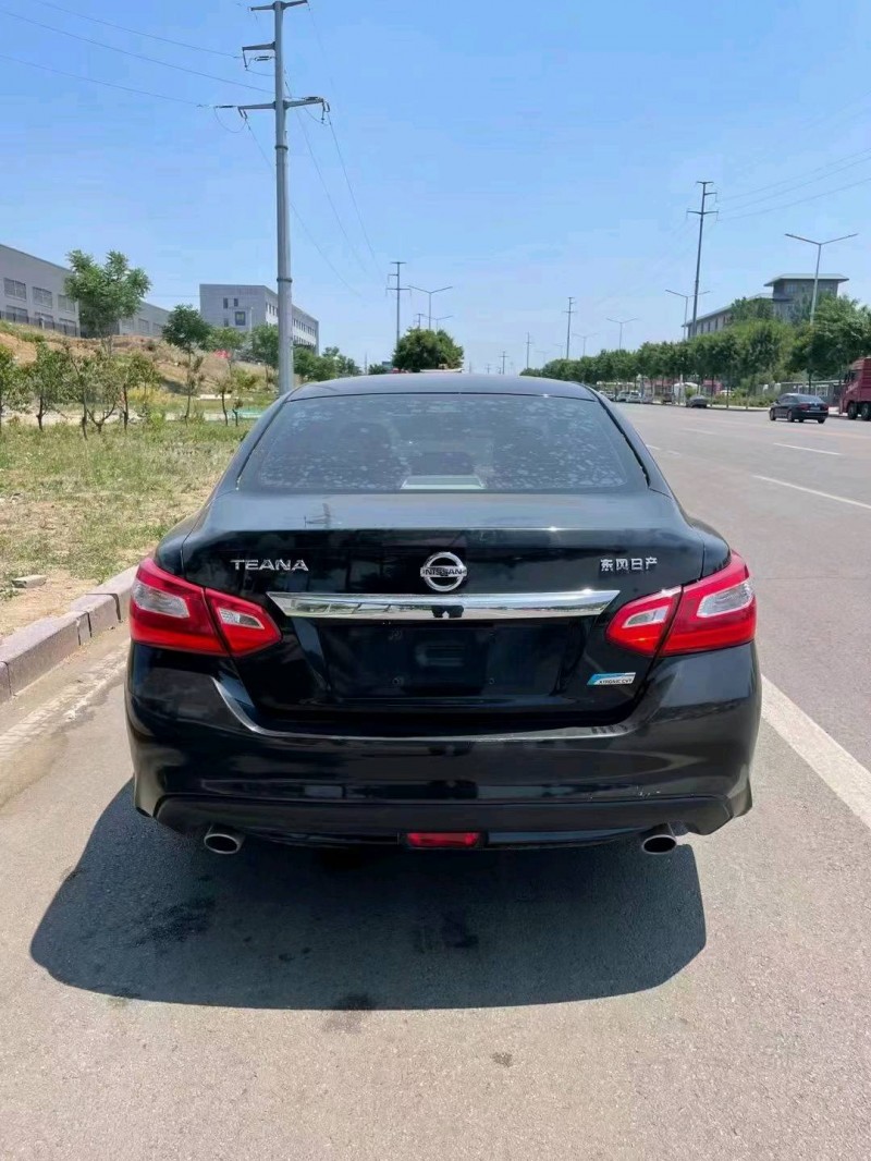 潍坊17年日产天籁3