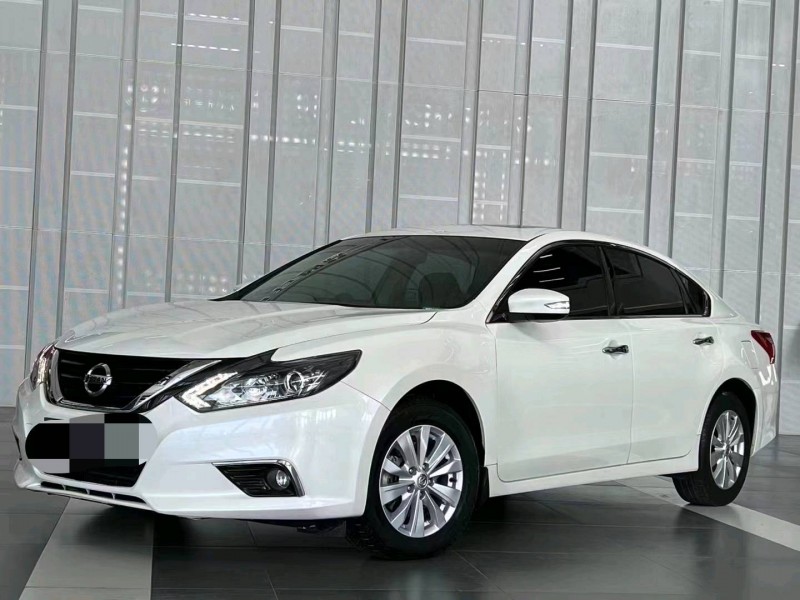 佛山18年日產天籟1