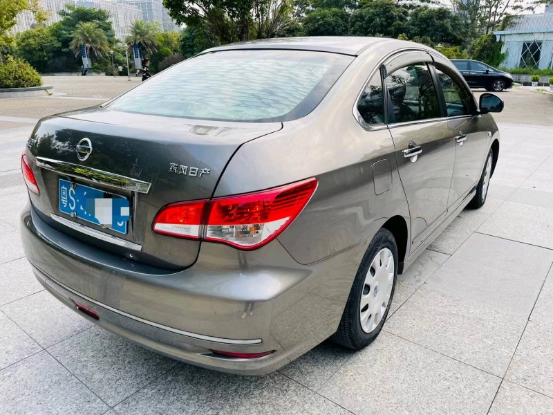 深圳17年日產軒逸4